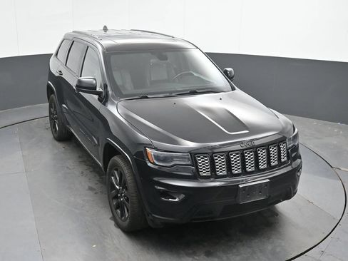 Used 2021 Jeep Grand Cherokee Laredo X AWD/4WD image 14