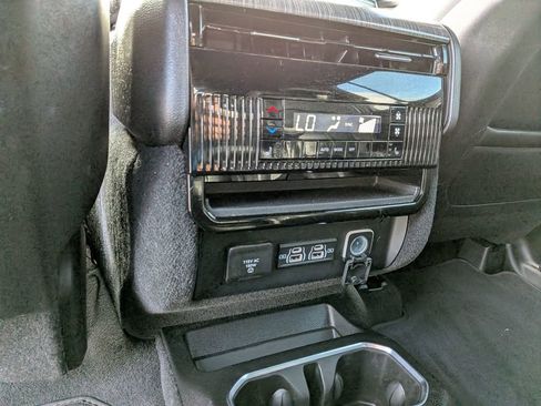 Used 2024 Jeep Wagoneer Series III AWD/4WD image 33