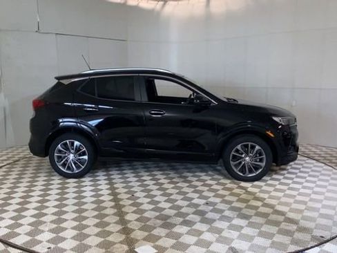 Used 2023 Buick Encore GX Select w/ Sport Touring Package FWD image 2