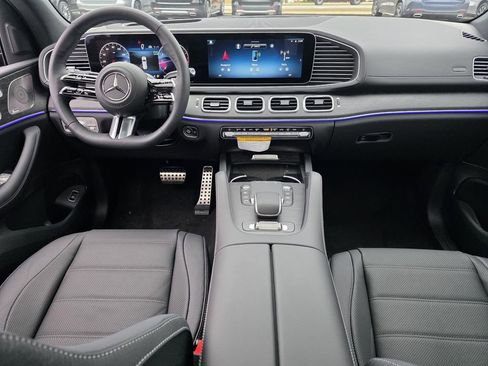 New 2026 Mercedes-Benz GLS 580 4MATIC image 25