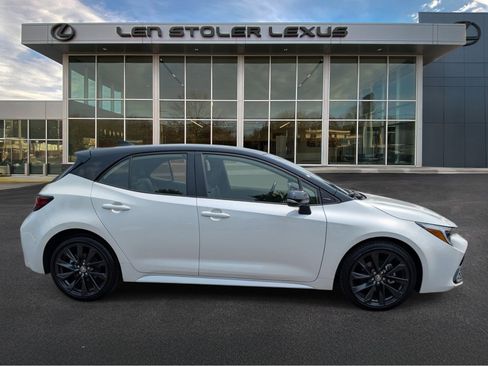 Used 2025 Toyota Corolla XSE FWD image 2