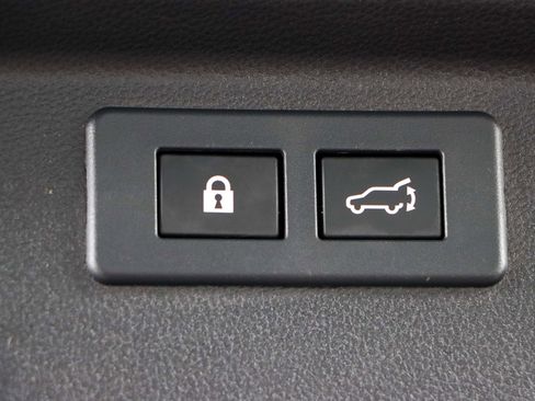 Used 2020 Subaru Forester Limited w/ Popular Package #3 image 30