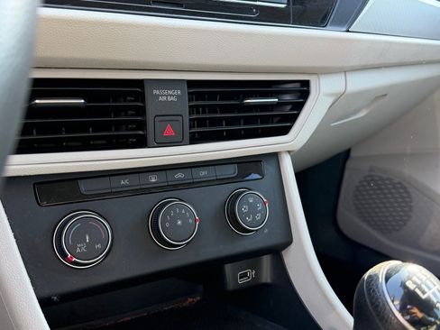 Used 2019 Volkswagen Jetta S w/ Driver Assistance Package FWD image 9