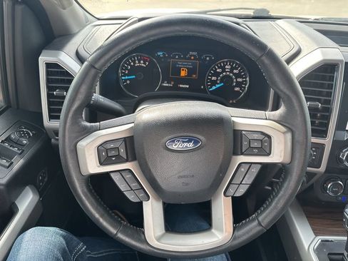 Used 2019 Ford F150 Lariat image 10