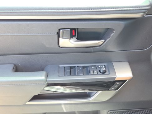 Certified 2025 Toyota Tundra Limited AWD/4WD image 17