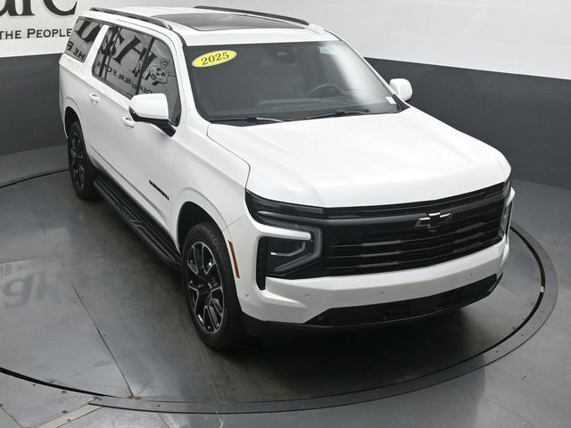Used 2025 Chevrolet Suburban RST w/ Comfort Package AWD/4WD image 52