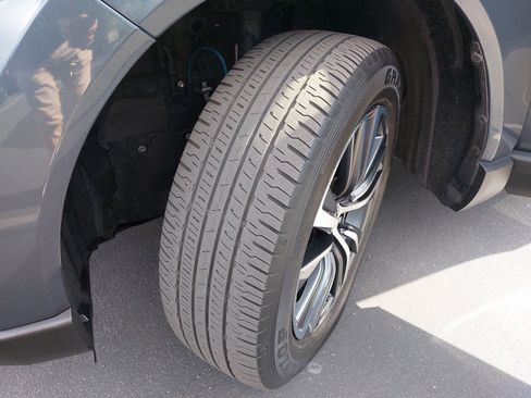 Used 2021 Toyota Venza LE image 33