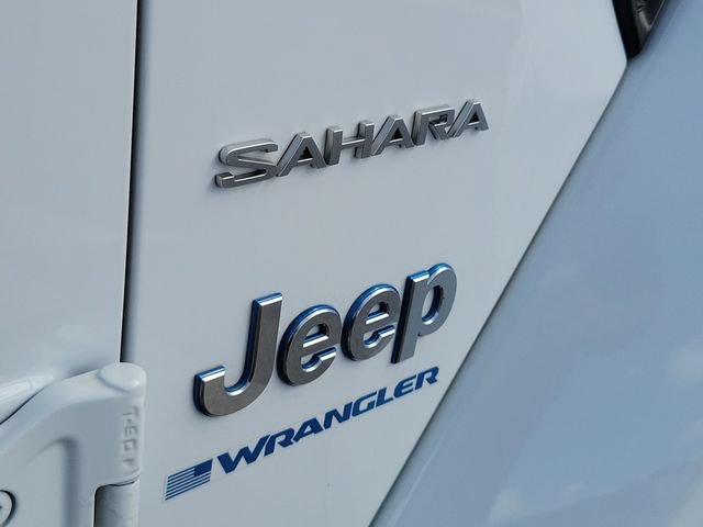 Used 2023 Jeep Wrangler Unlimited Sahara AWD/4WD image 8