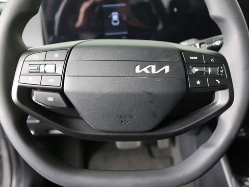 New 2025 Kia K4 LXS image 11