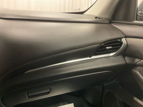 Used 2019 Chevrolet Traverse LT w/ LT Premium Package AWD/4WD image 28