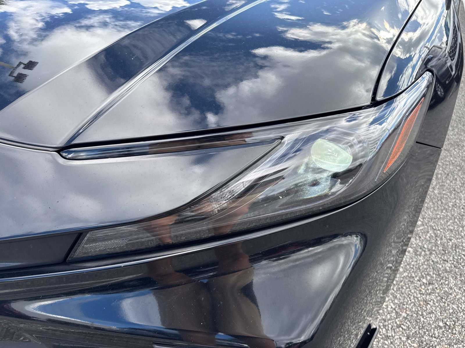 Used 2025 Toyota Camry SE FWD image 9