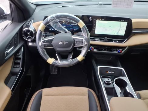 New 2026 Chevrolet Equinox ACTIV AWD/4WD image 16