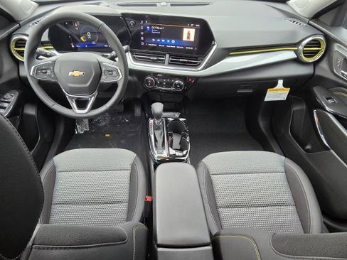 New 2026 Chevrolet Trax LT w/ Driver Confidence Package FWD image 28