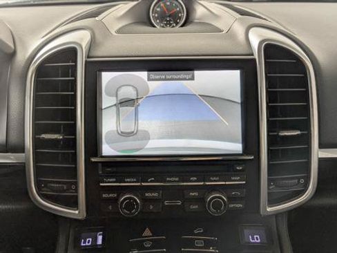 Used 2014 Porsche Cayenne Platinum Edition AWD/4WD image 27