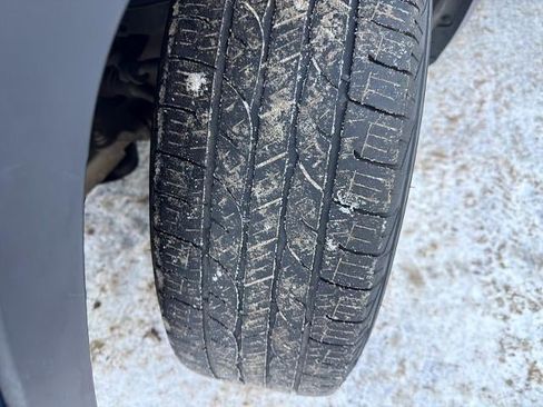 Used 2015 Jeep Cherokee Latitude w/ Comfort/Convenience Group image 11