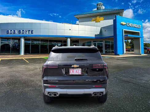New 2026 Chevrolet Traverse LT FWD image 4