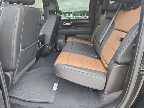 Used 2025 Chevrolet Silverado 3500 High Country w/ High Country Premium Package AWD/4WD image 26