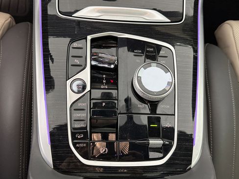 Used 2023 BMW X7 xDrive40i w/ Executive Package image 17