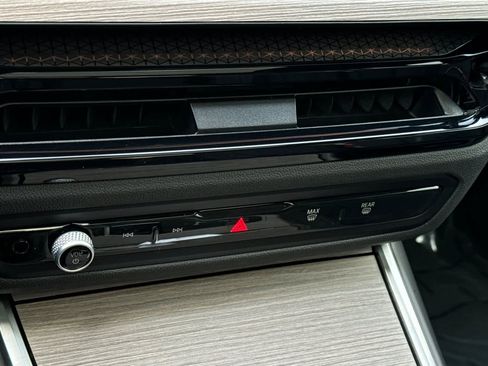 Used 2025 BMW 330i xDrive 330i xDrive image 21