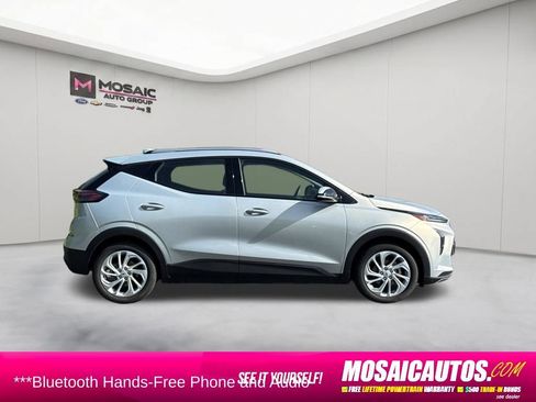 Used 2023 Chevrolet Bolt EUV LT w/ Driver Confidence Package FWD image 8