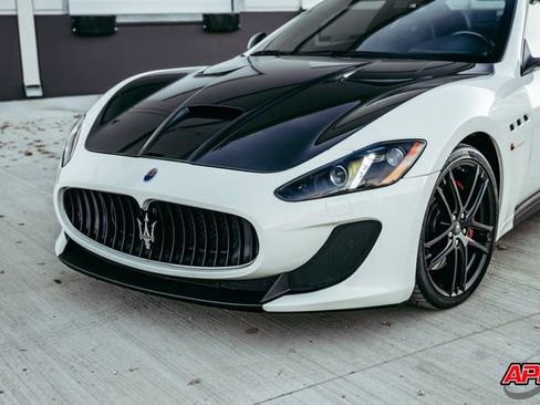 Used 2017 Maserati GranTurismo MC image 21