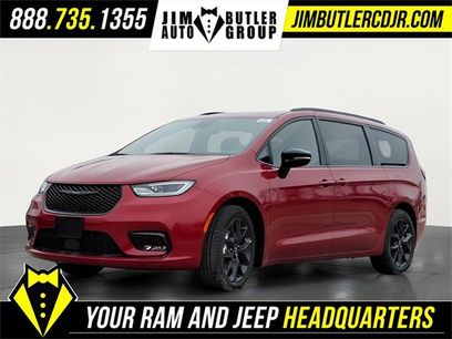 New 2026 Chrysler Pacifica Limited