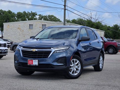 Used 2024 Chevrolet Equinox LS image 1