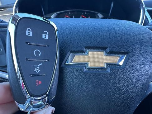 Used 2021 Chevrolet Equinox LT image 45