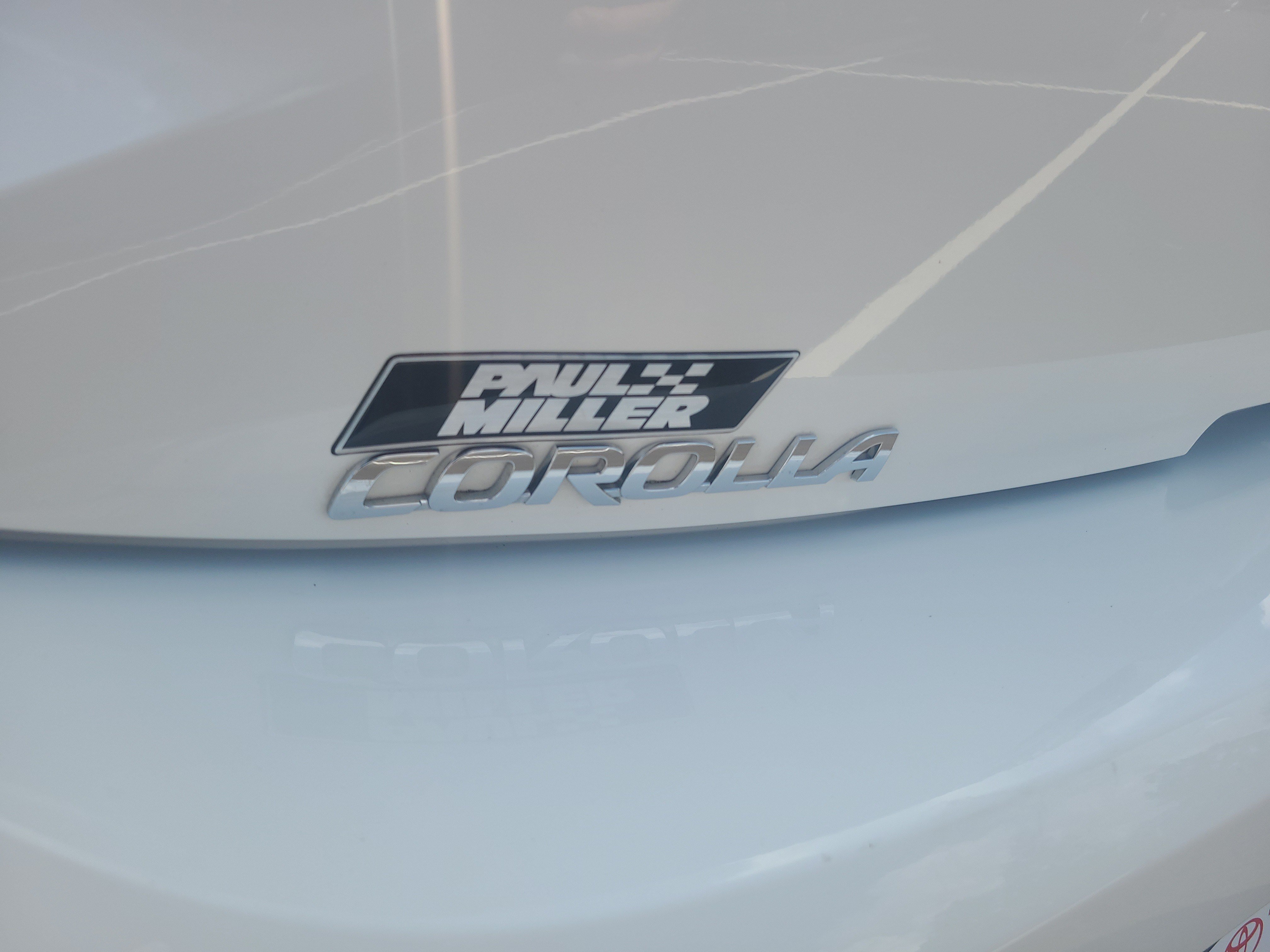 Certified 2025 Toyota Corolla SE w/ SE Package FWD image 28