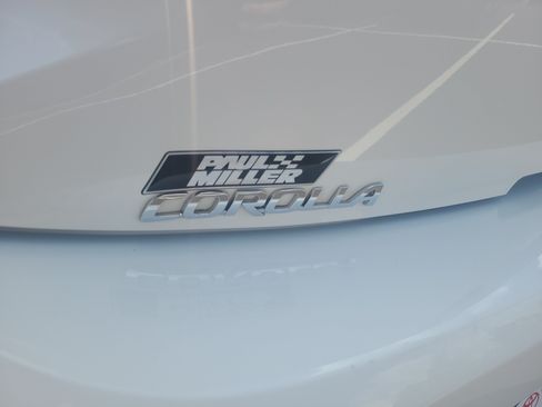 Certified 2025 Toyota Corolla SE w/ SE Package FWD image 28