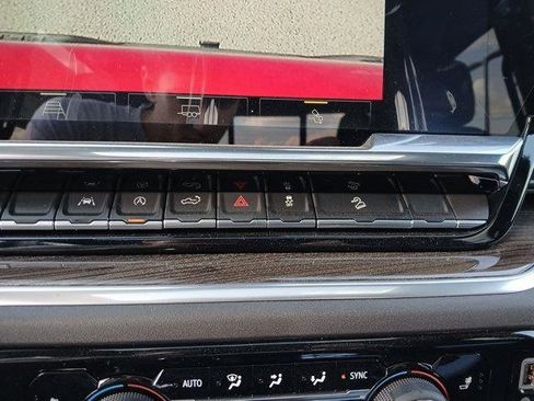 New 2026 Chevrolet Silverado 1500 LT Trail Boss w/ Convenience Package II image 22