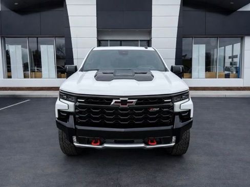 Used 2022 Chevrolet Silverado 1500 ZR2 w/ Technology Package image 2