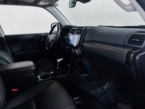 Used 2024 Toyota 4Runner TRD Off-Road Premium w/ Moonroof Package AWD/4WD image 29