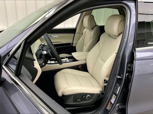 New 2026 Genesis GV70 2.5T AWD/4WD image 11