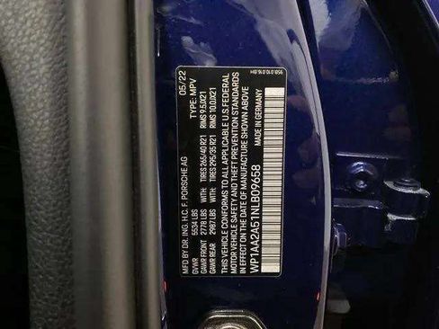 Used 2022 Porsche Macan AWD/4WD image 91