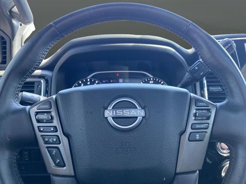 Used 2023 Nissan Titan Platinum Reserve w/ Moonroof Package AWD/4WD image 17