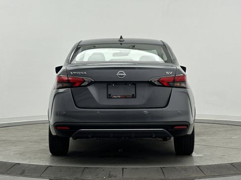 Used 2023 Nissan Versa SV image 6