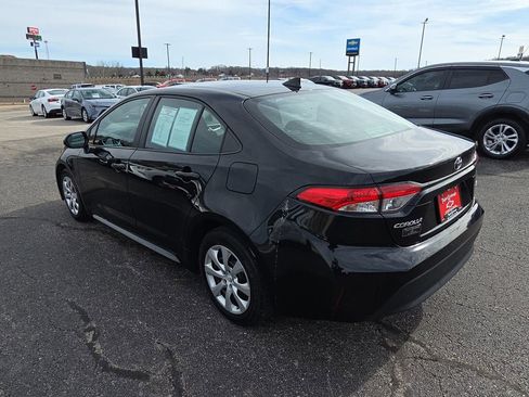 Used 2024 Toyota Corolla LE image 6