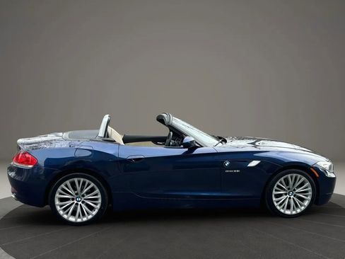 Used 2009 BMW Z4 sDrive35i image 17