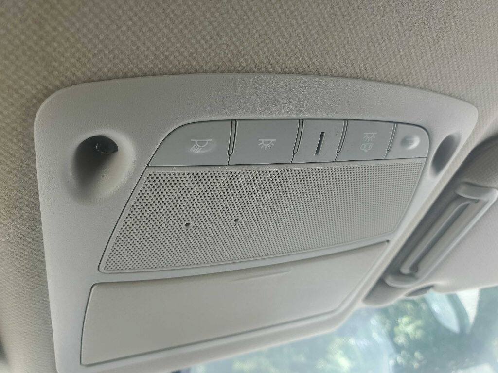 Used 2014 Nissan Sentra SV FWD image 33