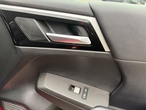 Used 2024 Mitsubishi Outlander SE AWD/4WD image 38