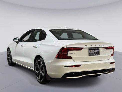 Used 2024 Volvo S60 B5 Plus w/ Climate Package FWD image 12