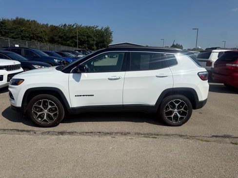 Used 2024 Jeep Compass Limited AWD/4WD image 17