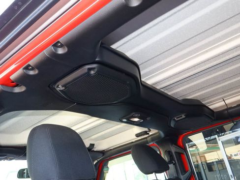 Used 2018 Jeep Wrangler Unlimited Sport S image 20