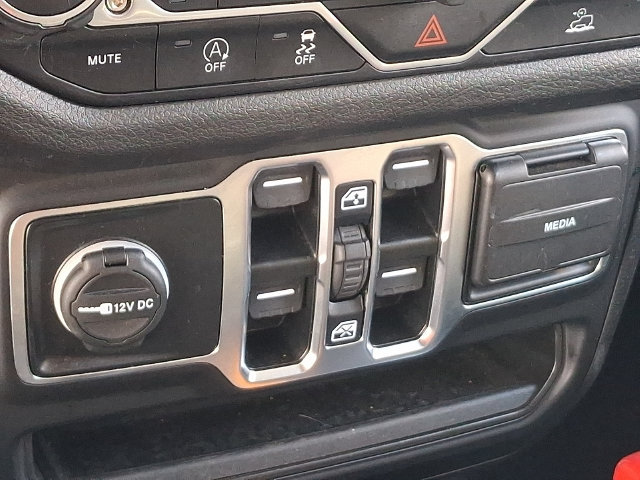 Used 2025 Jeep Wrangler Unlimited Sport AWD/4WD image 17