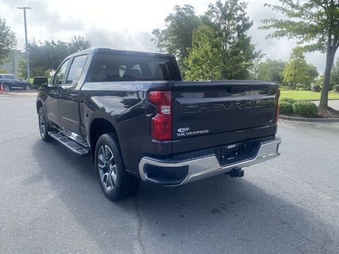 Used 2023 Chevrolet Silverado 1500 LT AWD/4WD image 7
