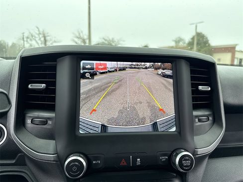 Used 2024 RAM 3500 Tradesman w/ Chrome Appearance Group image 21