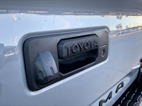 Used 2021 Toyota Tacoma SR5 image 30