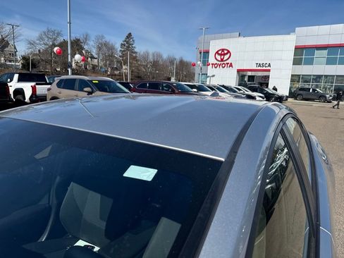 Used 2024 Toyota Prius LE image 39