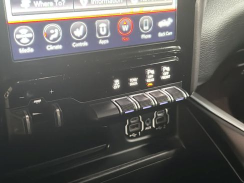 Used 2021 RAM 1500 Laramie AWD/4WD image 20